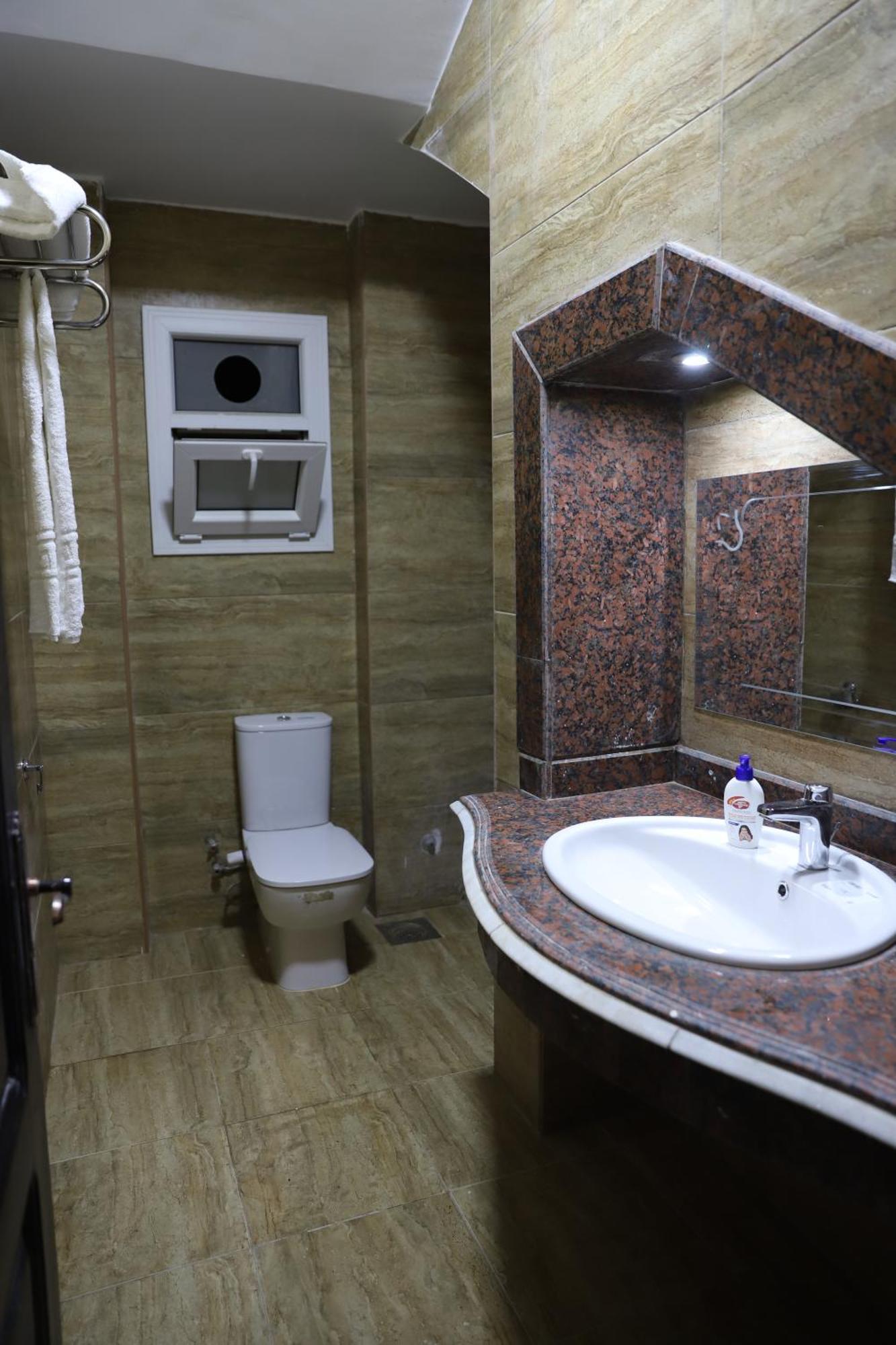 King Khufu Pyramids View Hotel Kafret el-Gabal Exterior foto